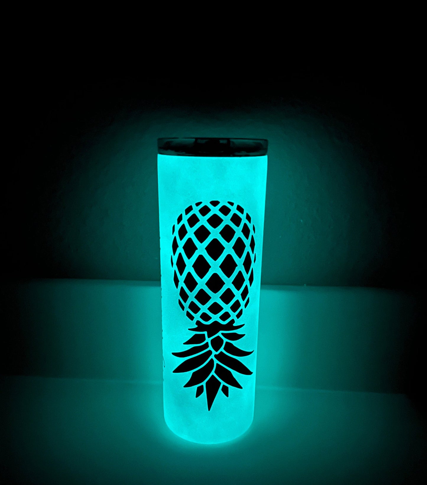 White Upside Down Pineapple Laser Etched Glow Tumbler - Plays Well With Others Lifestyle