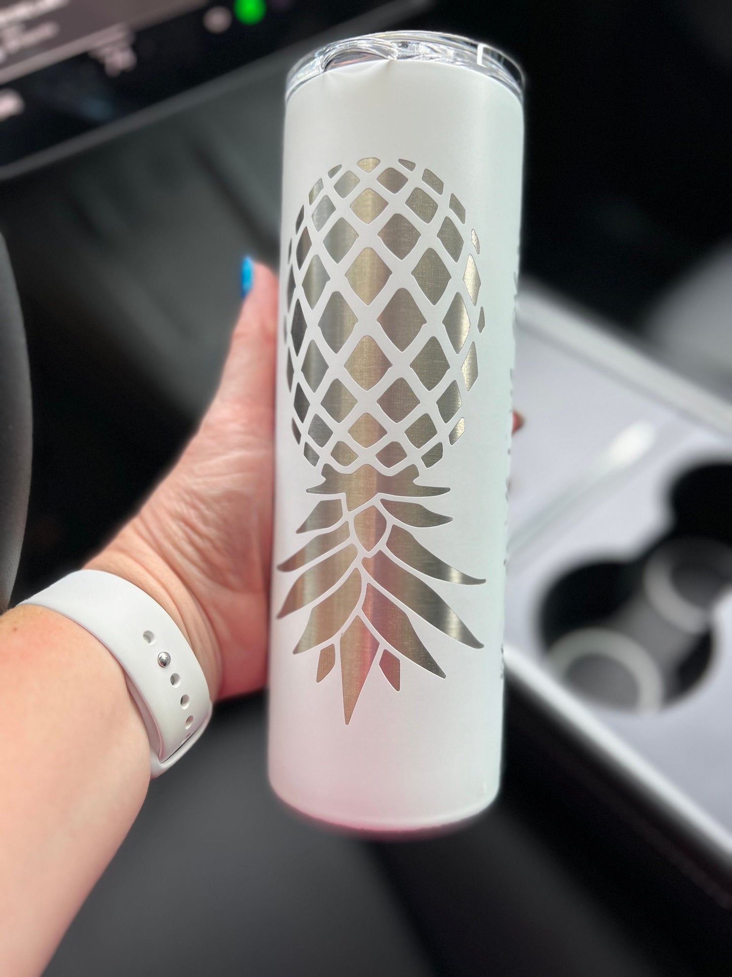 White Upside Down Pineapple Laser Etched Glow Tumbler - Plays Well With Others Lifestyle