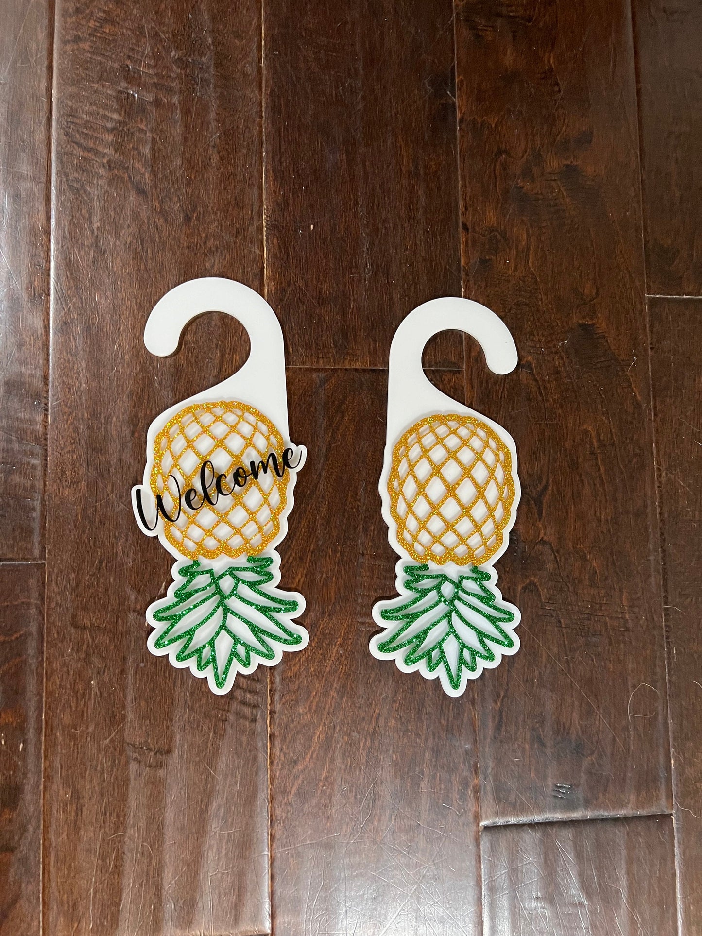 Acrylic Upside Down Pineapple Door Hanger, Glitter Swinger / Lifestyle Door Hanger, Welcome Door Knob Sign, Welcome Gift, Gag Gift